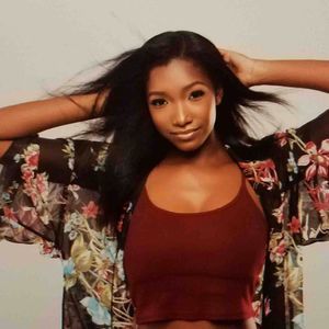 Meet your Posher, Nadia